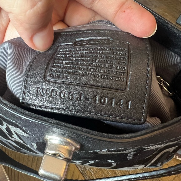 Coach Y2k Black Canvas and Suede Shoulder Bag - Picture 6 of 6